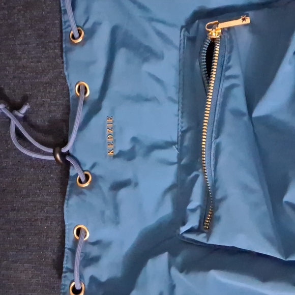 Stylish Blue Shoulder Bag with Gold Accents Crossbody - Picture 2 of 14